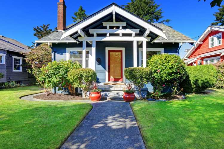 31 Ways to Improve Curb Appeal - Featured Image